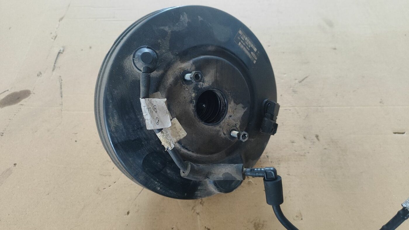 Vakuuma bremžu pastiprinātājs priekš FORD FOCUS 2016 UNIVERSAL 8 Vakuuma bremžu pastiprinātājs priekš FORD FOCUS 2016 UNIVERSAL