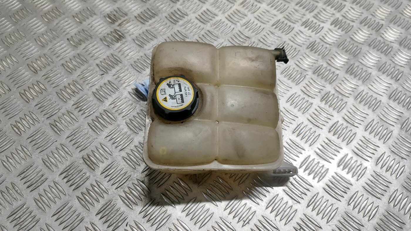 Dzesēšanas šķidruma tvertne priekš FORD FOCUS 2016 UNIVERSAL 1 Dzesēšanas šķidruma tvertne priekš FORD FOCUS 2016 UNIVERSAL