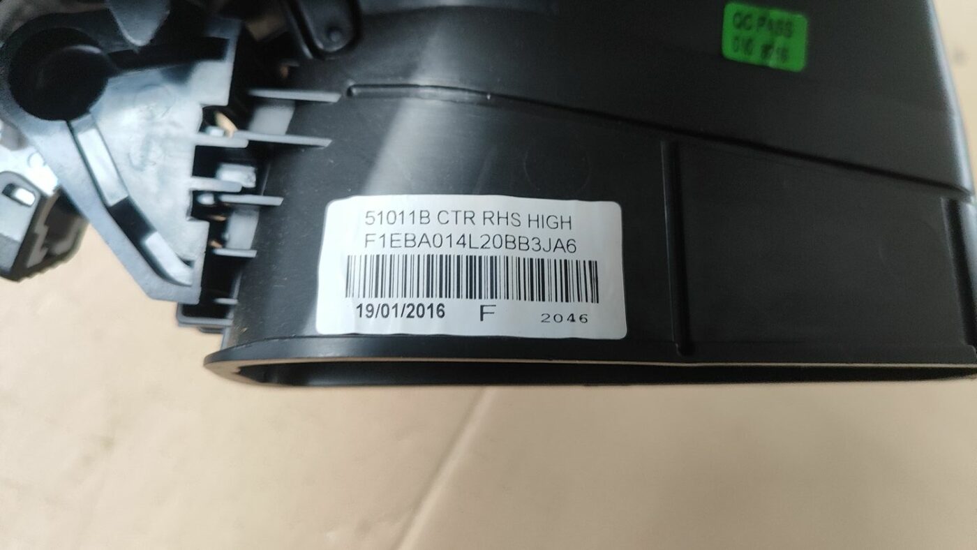 Mērinstrumentu paneļa gaisa vads, centrā priekš FORD FOCUS 2016 UNIVERSAL 4 Mērinstrumentu paneļa gaisa vads, centrā priekš FORD FOCUS 2016 UNIVERSAL