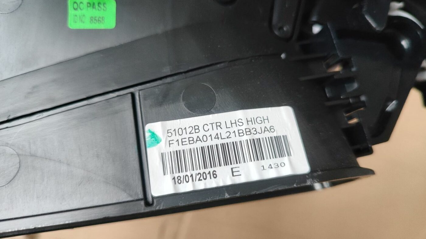 Mērinstrumentu paneļa gaisa vads, centrā priekš FORD FOCUS 2016 UNIVERSAL 3 Mērinstrumentu paneļa gaisa vads, centrā priekš FORD FOCUS 2016 UNIVERSAL