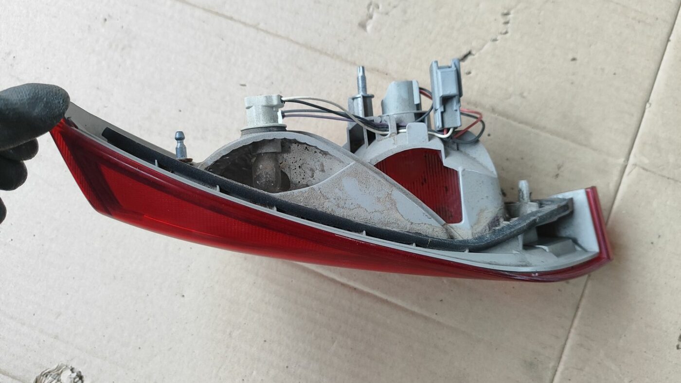 Bagāžnieka vāka kreisais lukturis priekš FORD FOCUS 2016 UNIVERSAL 3 Bagāžnieka vāka kreisais lukturis priekš FORD FOCUS 2016 UNIVERSAL