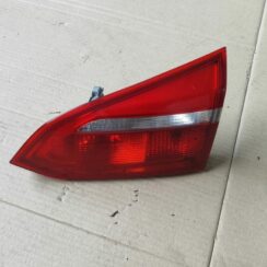 Bagāžnieka vāka labais lukturis priekš FORD FOCUS 2016 UNIVERSAL