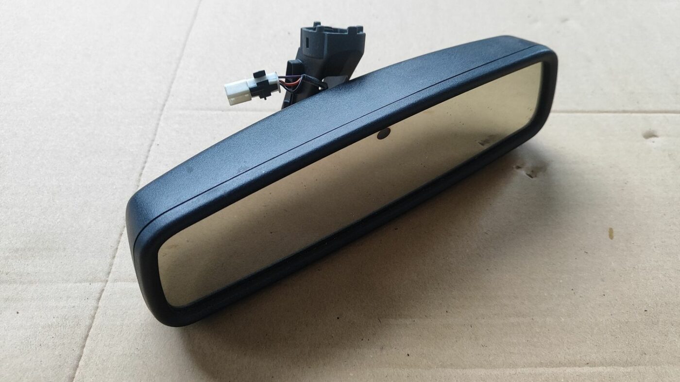 Salona atpakaļskata spogulis priekš FORD FOCUS 2016 UNIVERSAL 2 Salona atpakaļskata spogulis priekš FORD FOCUS 2016 UNIVERSAL