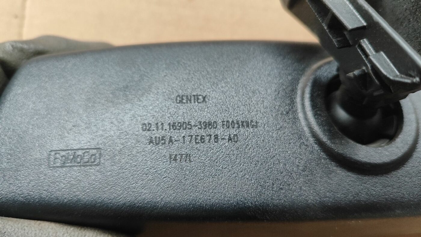 Salona atpakaļskata spogulis priekš FORD FOCUS 2016 UNIVERSAL 4 Salona atpakaļskata spogulis priekš FORD FOCUS 2016 UNIVERSAL