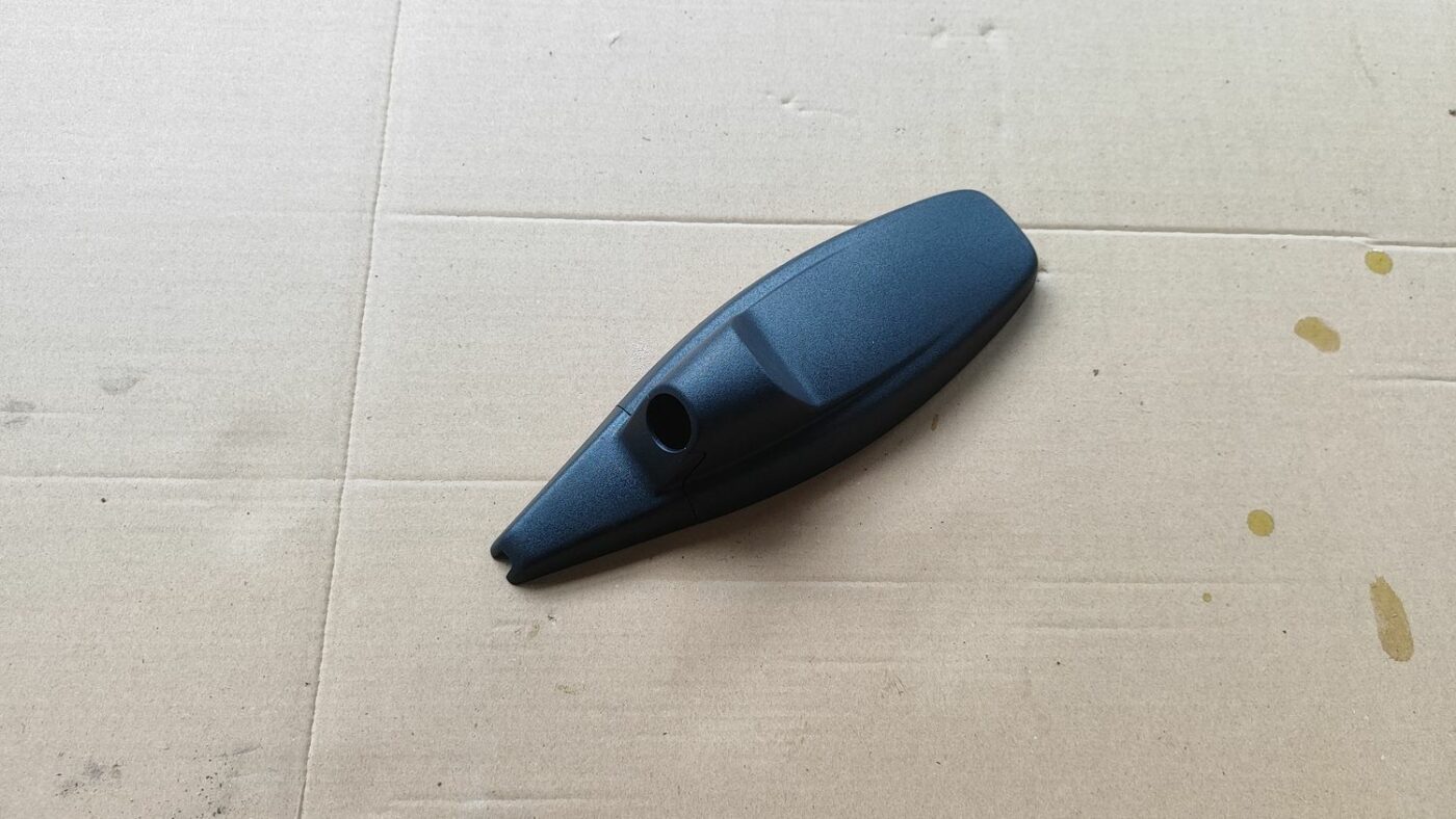 Atpakaļskata spoguļa apdare (salonā) priekš FORD FOCUS 2016 UNIVERSAL 1 Atpakaļskata spoguļa apdare (salonā) priekš FORD FOCUS 2016 UNIVERSAL