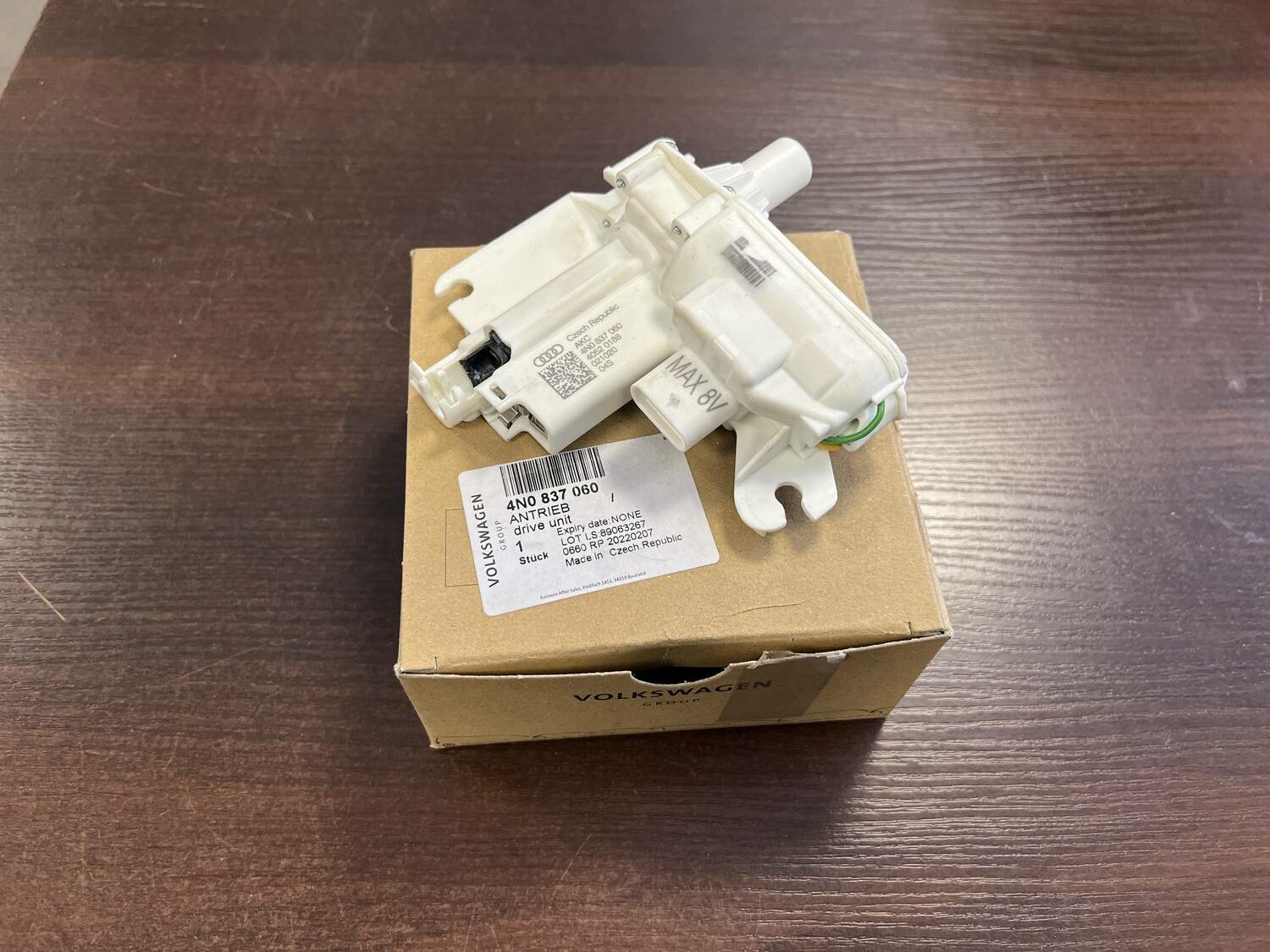 Durvju vilkšanas mehānisms priekš AUDI A7 A8 2017 1 Durvju vilkšanas mehānisms priekš AUDI A7 A8 2017