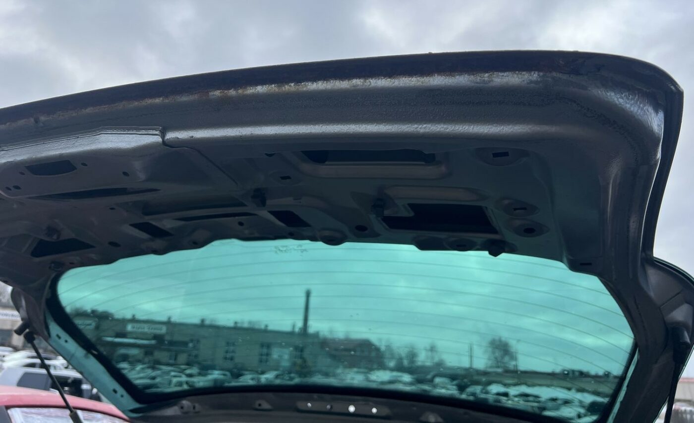 Bagāžnieka vāks priekš PEUGEOT 307 2003 8 Bagāžnieka vāks priekš PEUGEOT 307 2003