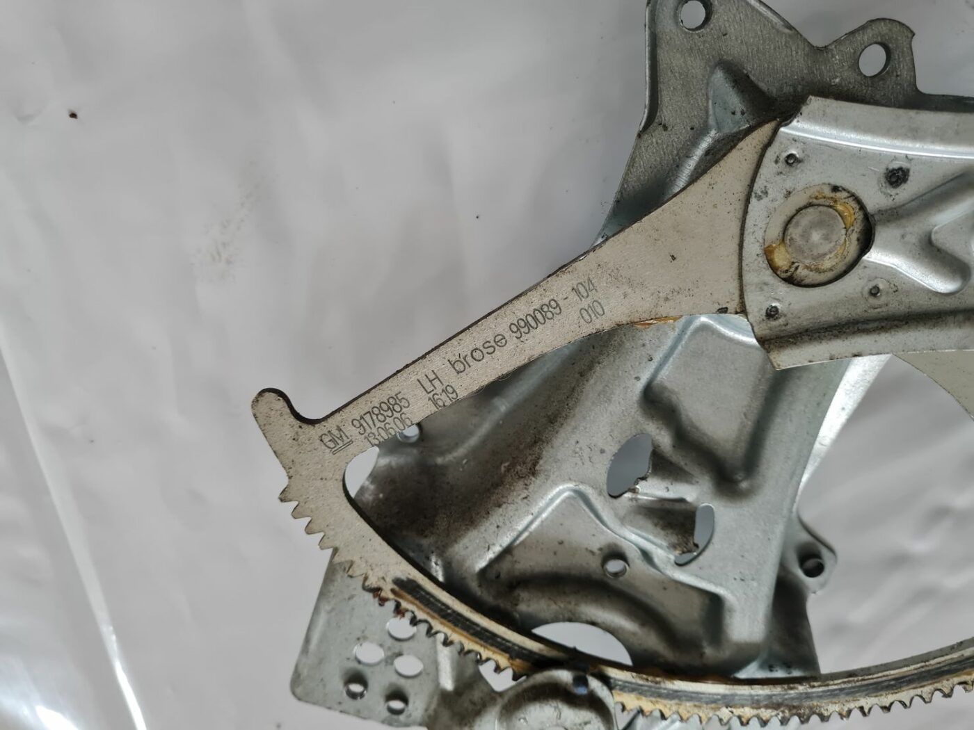 Stikla pacelšanas mehānisms priekšējais kreisais priekš OPEL VECTRA C 2006 3 Stikla pacelšanas mehānisms priekšējais kreisais priekš OPEL VECTRA C 2006