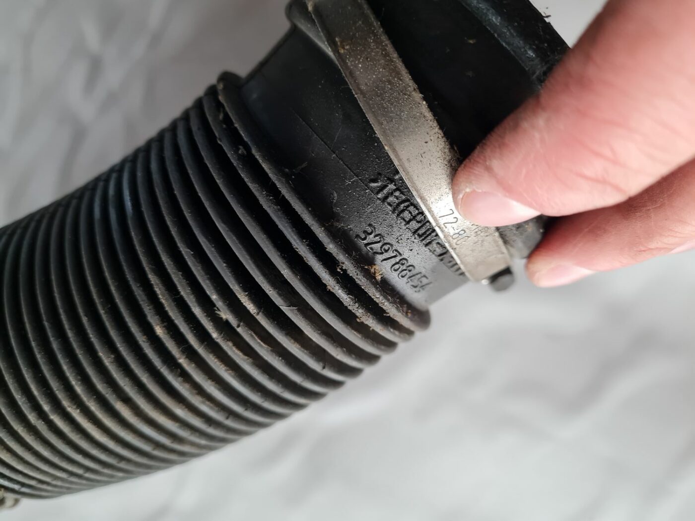 Gaisa filtra korpusa caurule priekš OPEL VECTRA C 2006 2 Gaisa filtra korpusa caurule priekš OPEL VECTRA C 2006