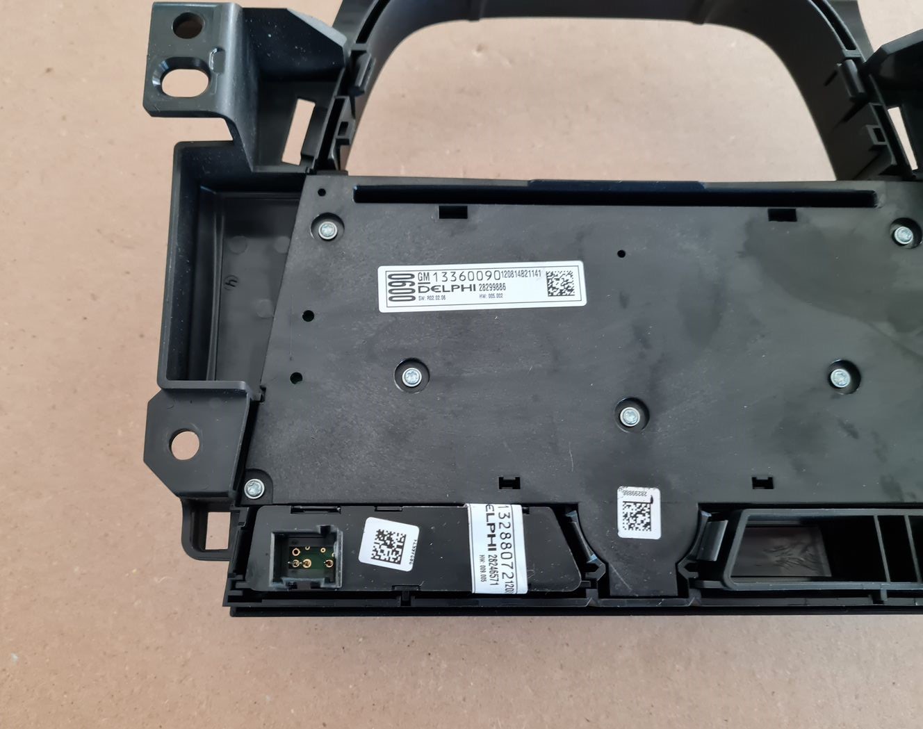 Multimēdijas vadības bloks priekš OPEL ASTRA J 2013 4 Multimēdijas vadības bloks priekš OPEL ASTRA J 2013