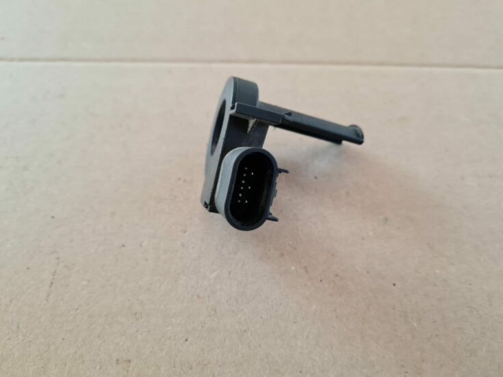 Akumulatora strāvas sensors priekš OPEL ASTRA J 2013