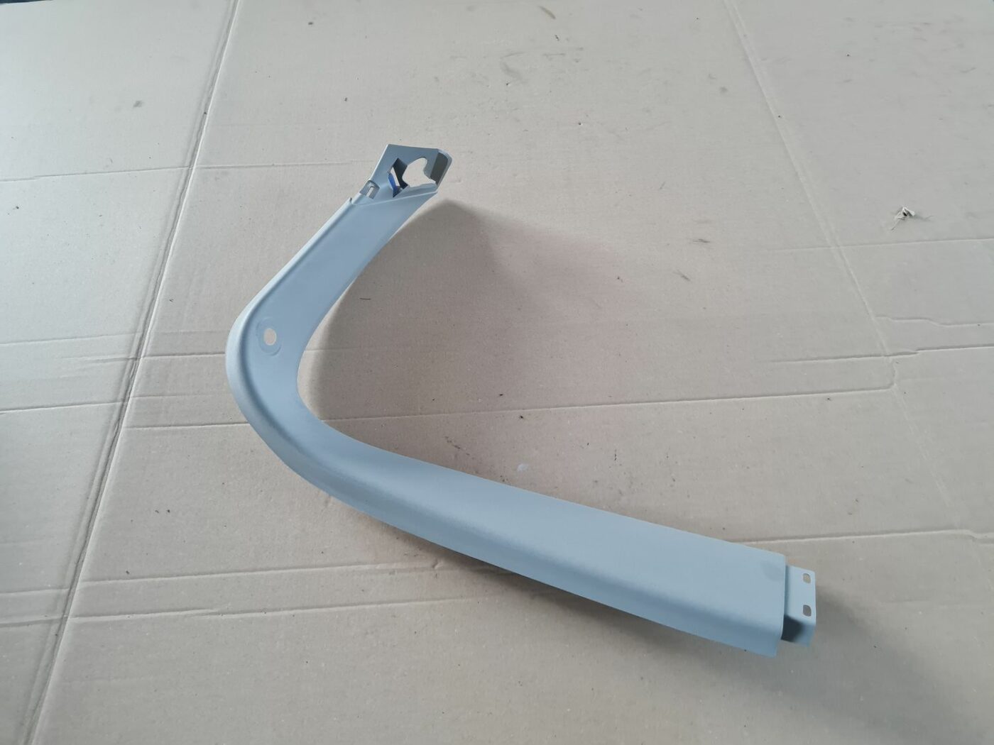 Bagāžnieka vāka apdare priekš OPEL ASTRA J 2013 1 Bagāžnieka vāka apdare priekš OPEL ASTRA J 2013