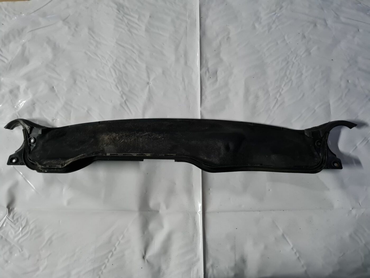 Vējstikla uzlika (deflektors) priekš OPEL ASTRA J 2013 2 Vējstikla uzlika (deflektors) priekš OPEL ASTRA J 2013