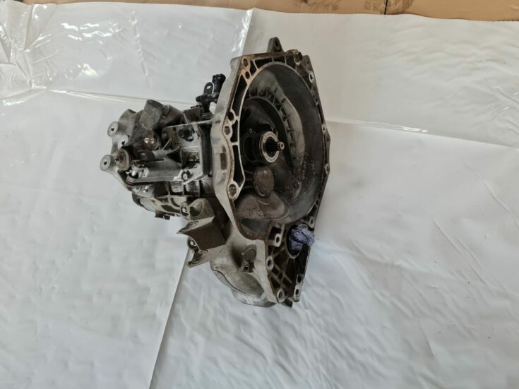 Mehāniska pārnesumkārba priekš OPEL ASTRA J 2013