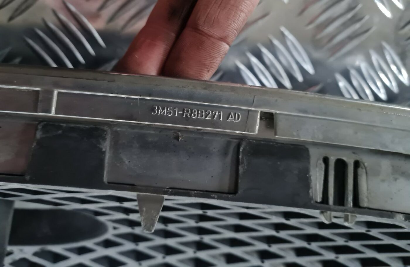 Bufera reste priekš FORD FOCUS C-MAX 2004 5 Bufera reste priekš FORD FOCUS C-MAX 2004