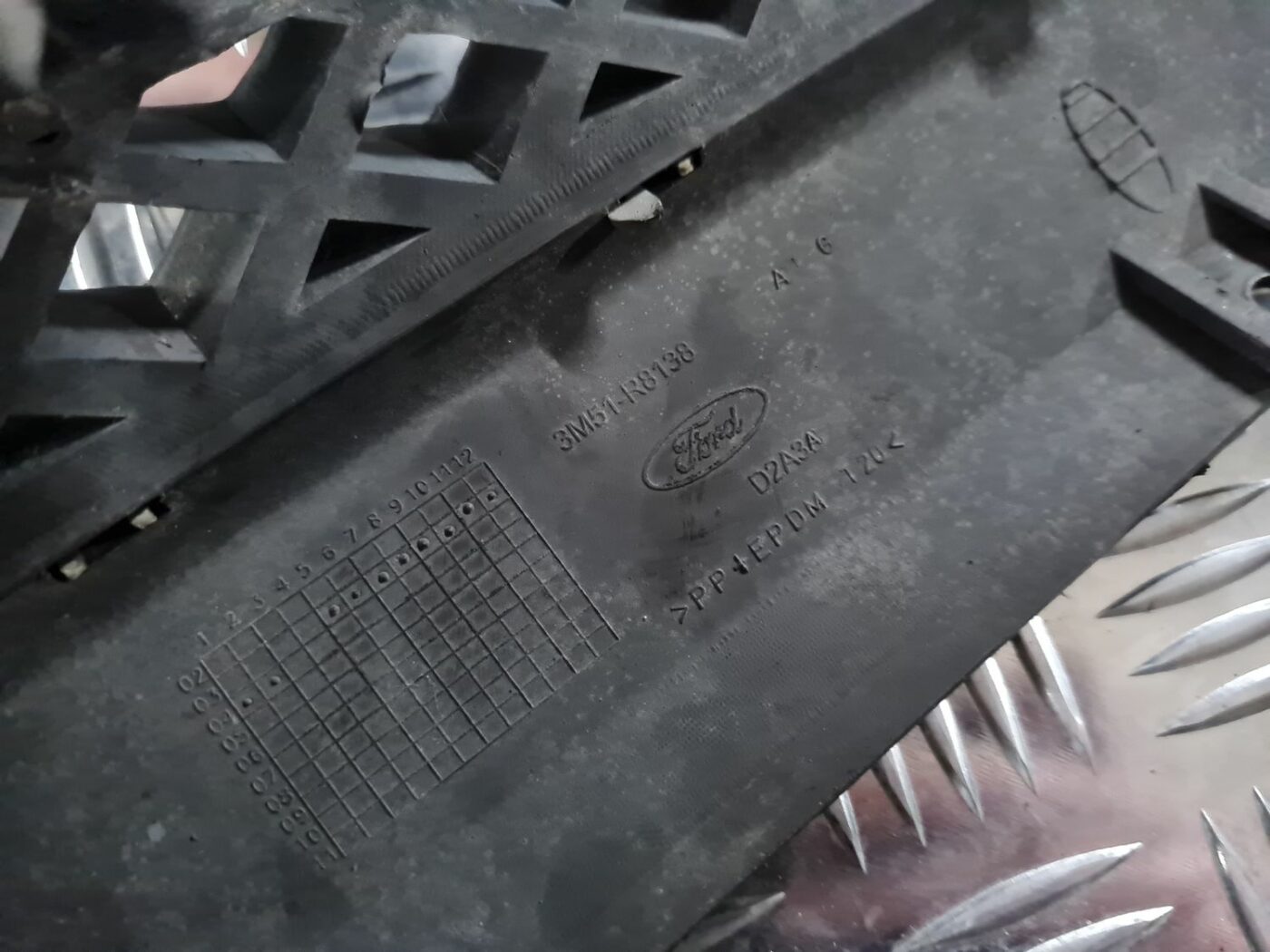 Bufera reste priekš FORD FOCUS C-MAX 2004 4 Bufera reste priekš FORD FOCUS C-MAX 2004