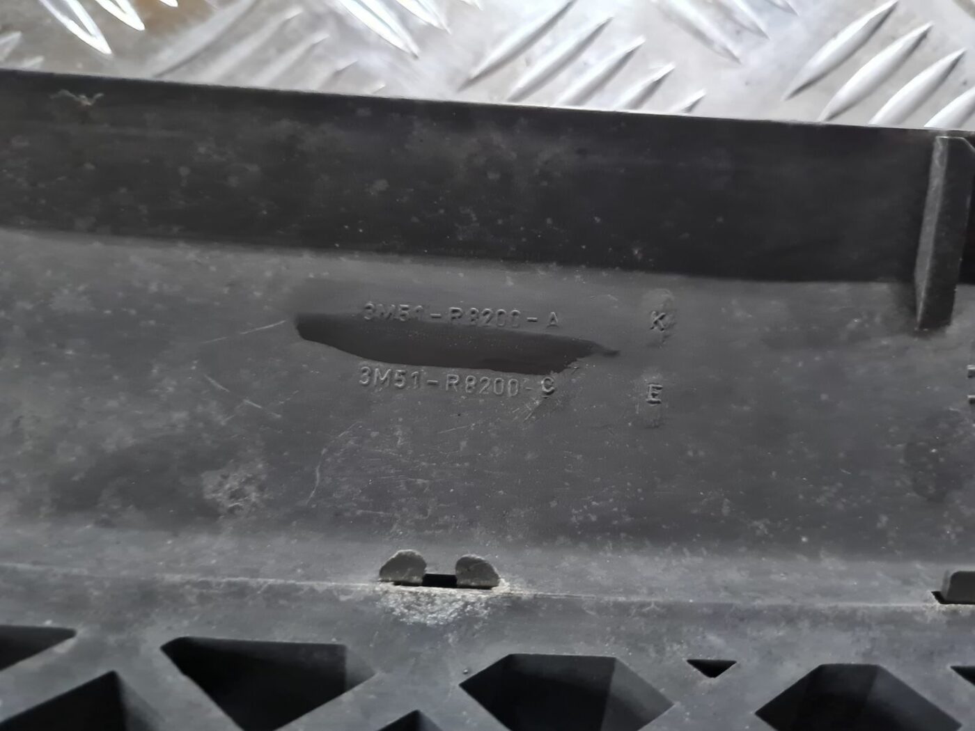 Bufera reste priekš FORD FOCUS C-MAX 2004 3 Bufera reste priekš FORD FOCUS C-MAX 2004