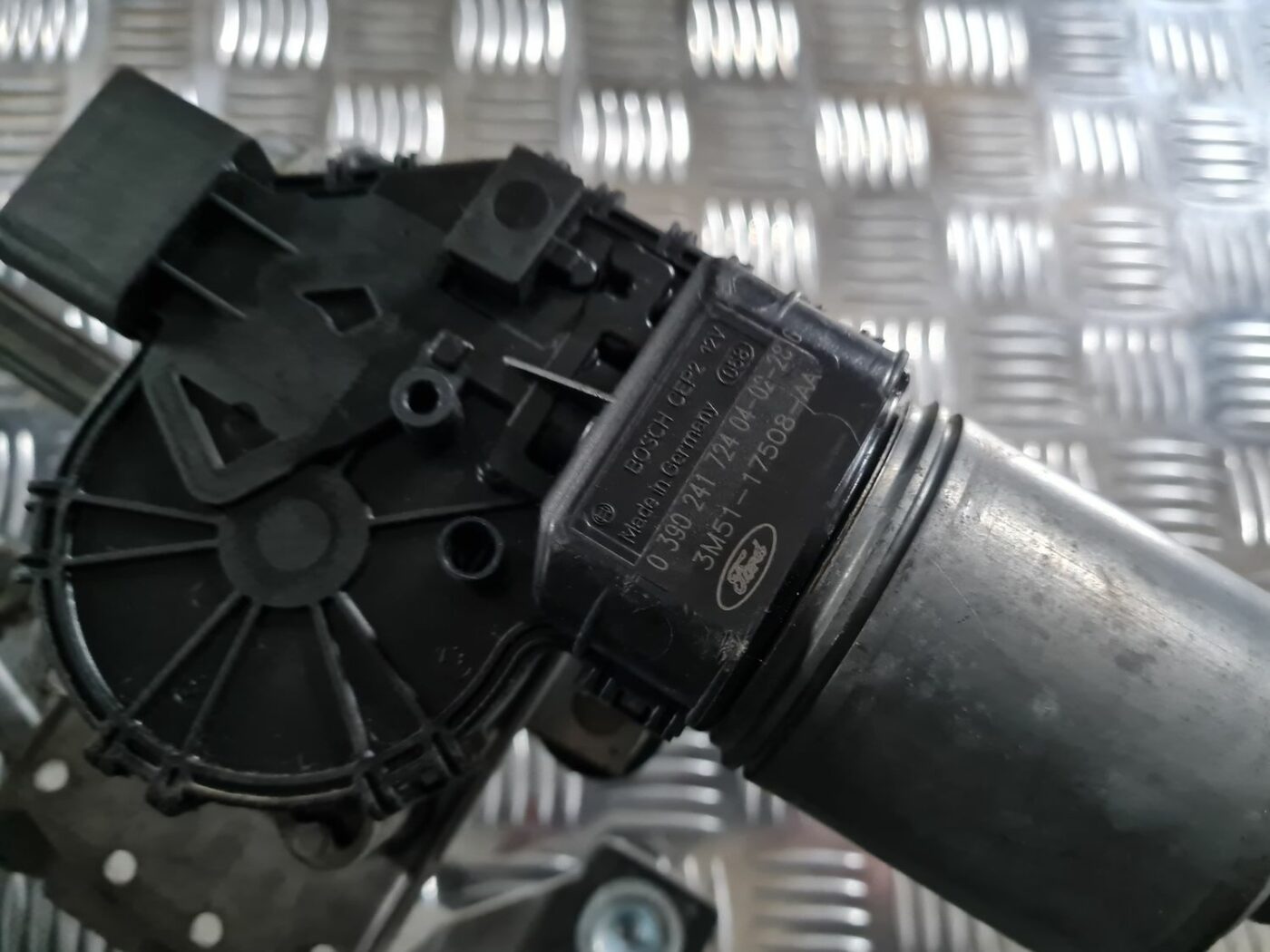 Vējstikla tīrīšanas mehānisms priekš FORD FOCUS C-MAX 2004 4 Vējstikla tīrīšanas mehānisms priekš FORD FOCUS C-MAX 2004