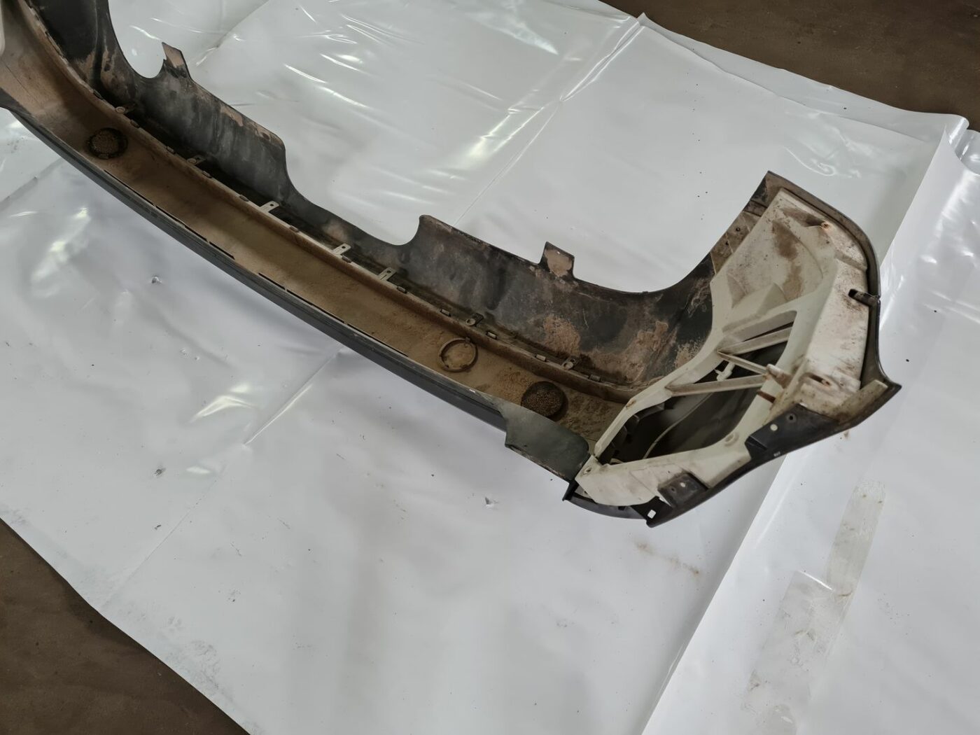 Aizmugures buferis priekš FORD FOCUS C-MAX 2004 3 Aizmugures buferis priekš FORD FOCUS C-MAX 2004