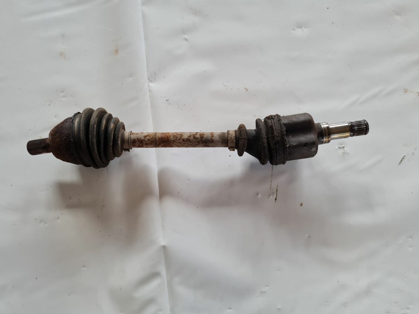 Pusass priekšējā kreisā priekš FORD FOCUS C-MAX 2004 1 Pusass priekšējā kreisā priekš FORD FOCUS C-MAX 2004