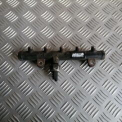 Degvielas sadales caurule priekš VOLVO C30 2008 SILVER