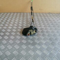 Aizmugurējo labo durvju slēdzene priekš TOYOTA AVENSIS 2007