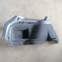 Bagāžnieka nodalījuma sānu apdare priekš TOYOTA AVENSIS 2007