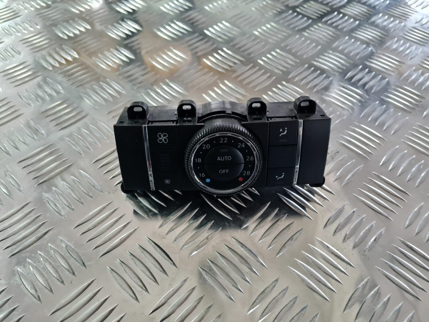 Klimata kontroles bloks priekš MERCEDES BENZ ML320 2006 SILVER 1 Klimata kontroles bloks priekš MERCEDES BENZ ML320 2006 SILVER