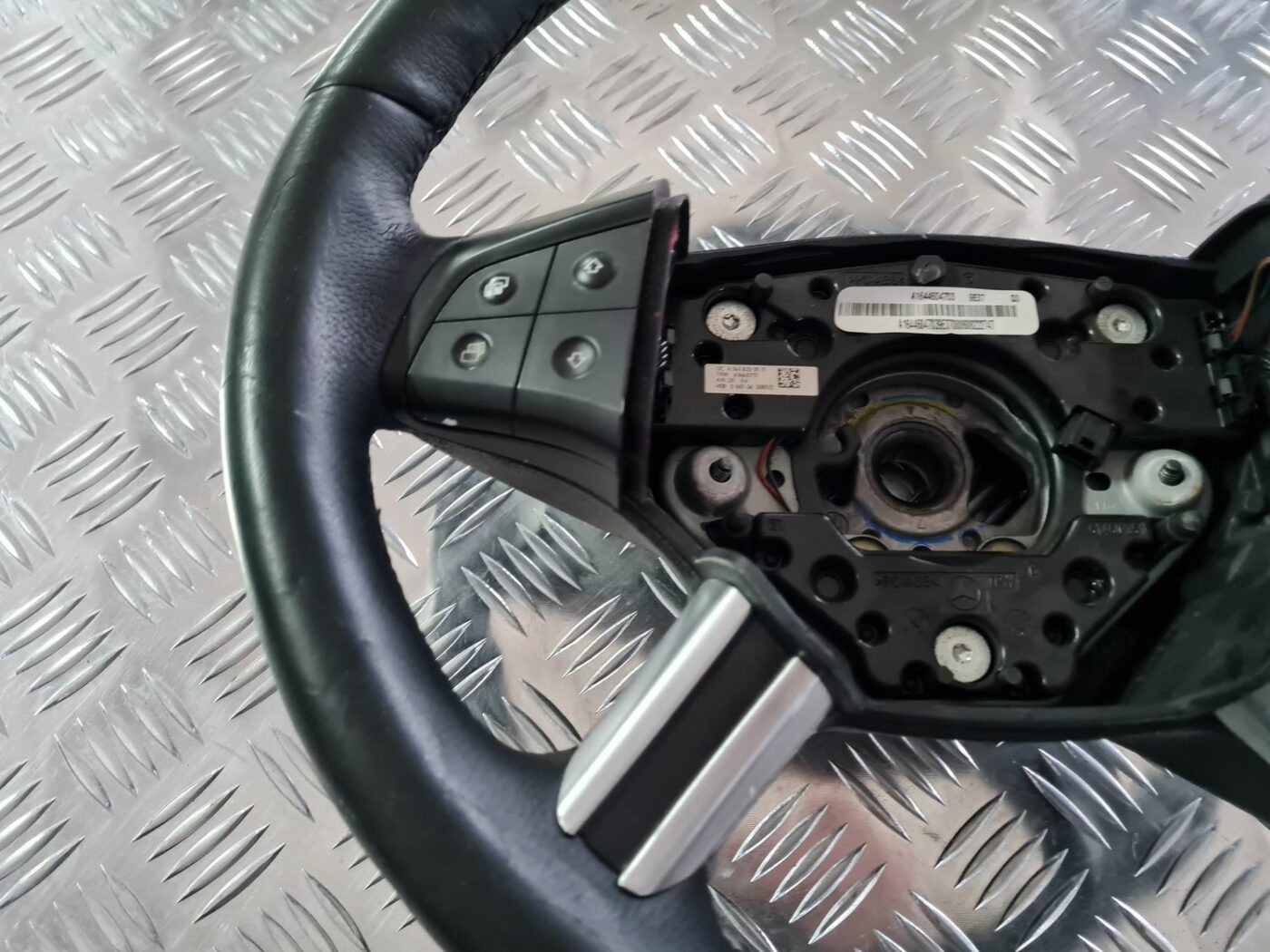 Stūre priekš MERCEDES BENZ ML320 2006 SILVER 2 Stūre priekš MERCEDES BENZ ML320 2006 SILVER