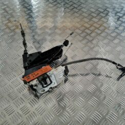 Aizmugurējo labo durvju slēdzene priekš MERCEDES BENZ ML320 2006 SILVER