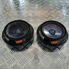 Durvju skaļrunis, apakšā priekš MERCEDES BENZ ML320 2006 SILVER