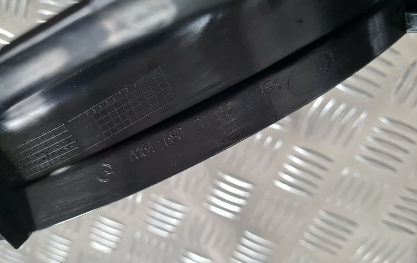 Sliekšņa priekšēja laba uzlika (salonā) priekš MERCEDES BENZ ML320 2006 SILVER 3 Sliekšņa priekšēja laba uzlika (salonā) priekš MERCEDES BENZ ML320 2006 SILVER