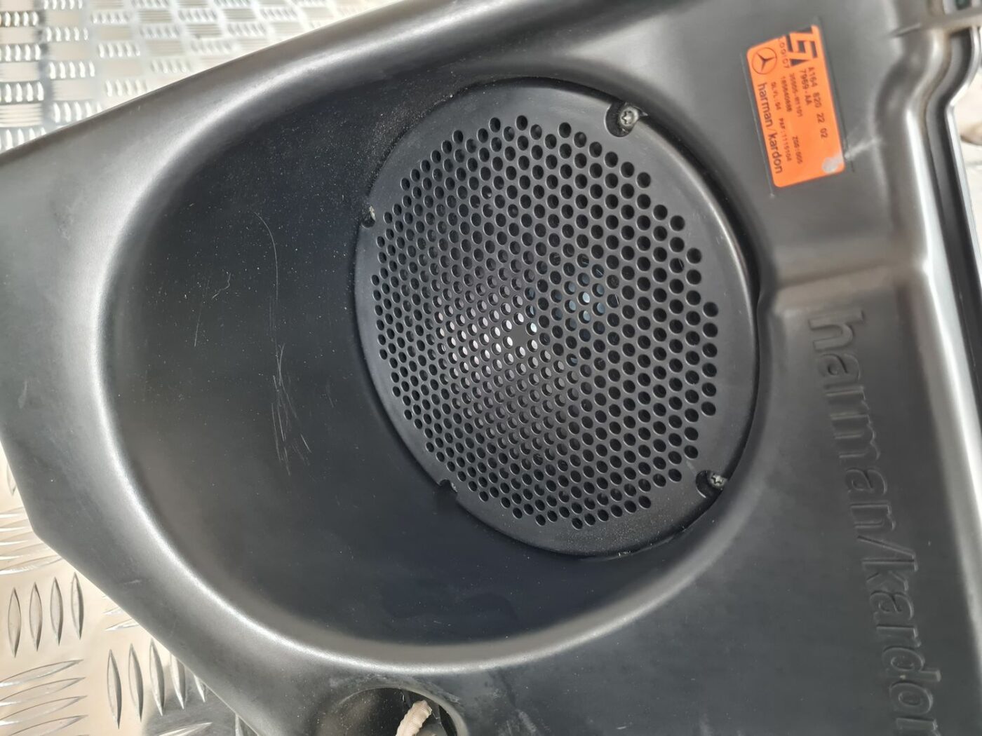 Skaļrunis (Sabvūferis) priekš MERCEDES BENZ ML320 2006 SILVER 5 Skaļrunis (Sabvūferis) priekš MERCEDES BENZ ML320 2006 SILVER