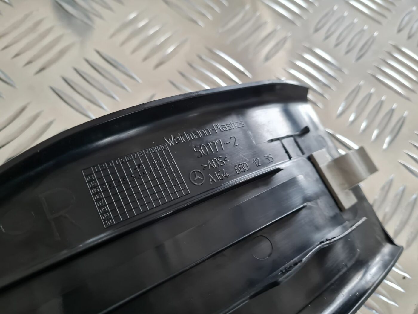 Sliekšņa aizmugurēja laba uzlika (salonā) priekš MERCEDES BENZ ML320 2006 SILVER 3 Sliekšņa aizmugurēja laba uzlika (salonā) priekš MERCEDES BENZ ML320 2006 SILVER