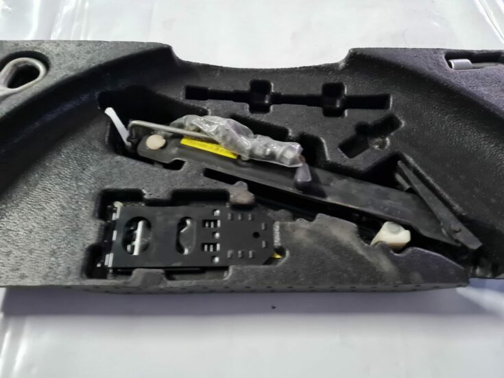 Instrumentu komplekts priekš MERCEDES BENZ ML320 2006 SILVER