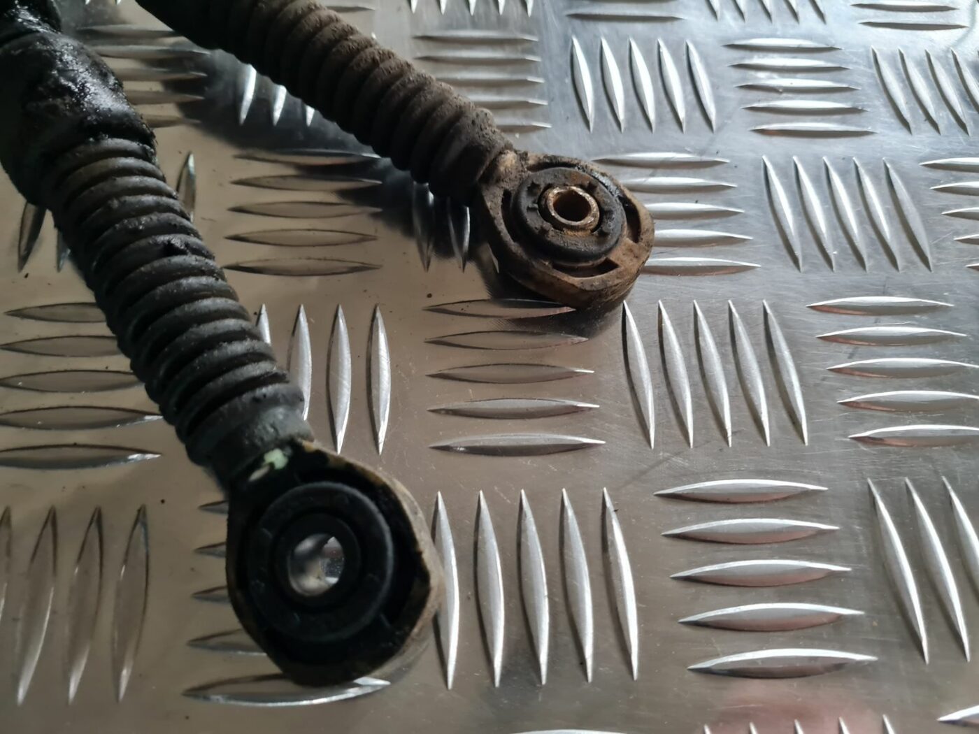 Pārnesumu pārslēgšanas mehānisma troses priekš TOYOTA COROLLA VERSO 2003 3 Pārnesumu pārslēgšanas mehānisma troses priekš TOYOTA COROLLA VERSO 2003