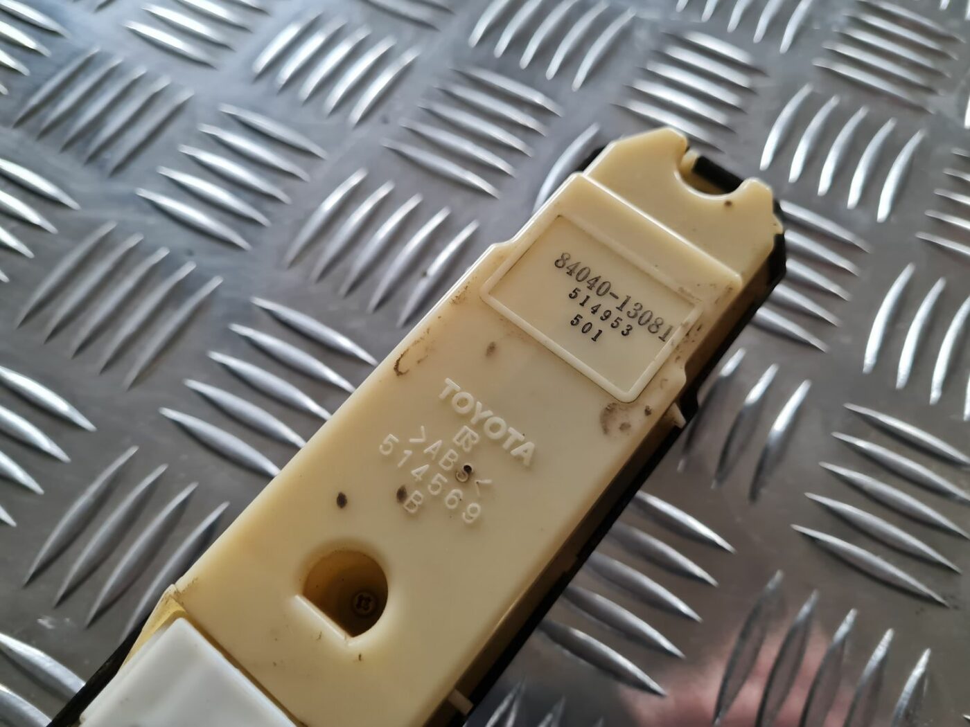 Šofera durvju slēdža pogas priekš TOYOTA COROLLA VERSO 2003 3 Šofera durvju slēdža pogas priekš TOYOTA COROLLA VERSO 2003