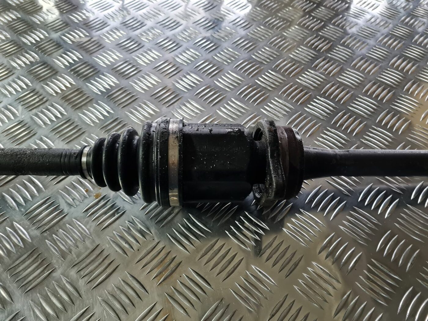 Pusass priekšēja labā priekš TOYOTA COROLLA VERSO 2003 4 Pusass priekšēja labā priekš TOYOTA COROLLA VERSO 2003