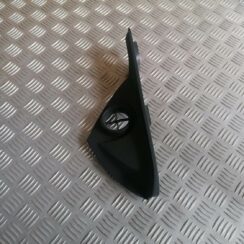 Mērinstrumentu paneļa sānu apdare priekš VOLVO C30 2008 SILVER