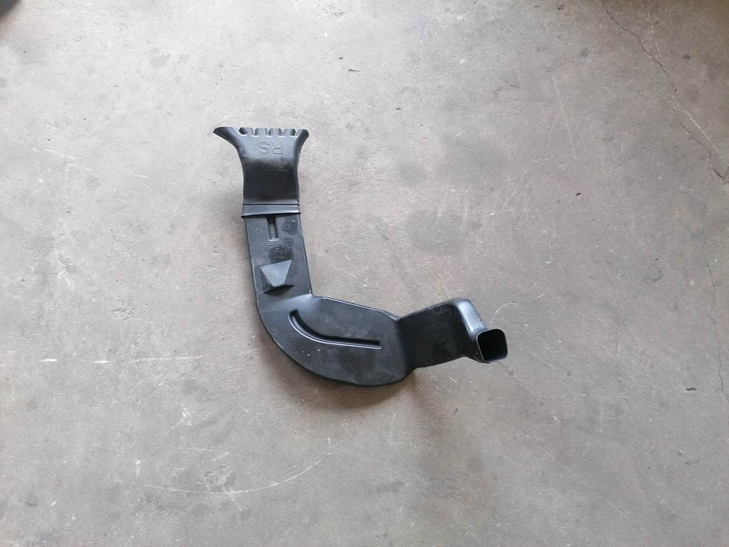 Salona gaisa vads priekš VOLVO C30 2008 SILVER 1 Salona gaisa vads priekš VOLVO C30 2008 SILVER