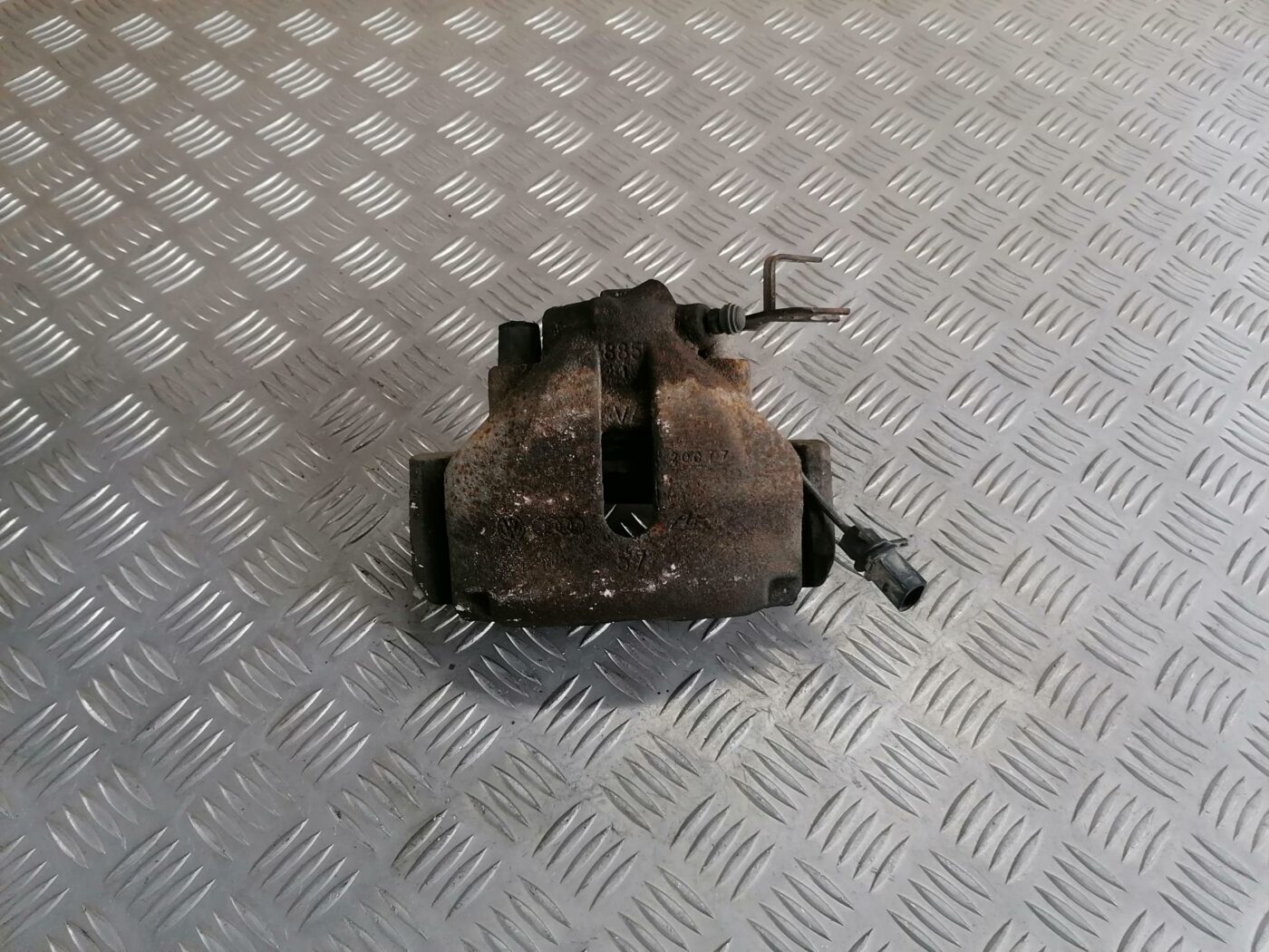 Priekšējais labais suports priekš AUDI A4 2008 AVANT 1 Priekšējais labais suports priekš AUDI A4 2008 AVANT