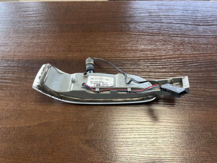Ārējā spoguļa pagrieziena lukturis priekš MERCEDES BENZ ML320 2006 SILVER