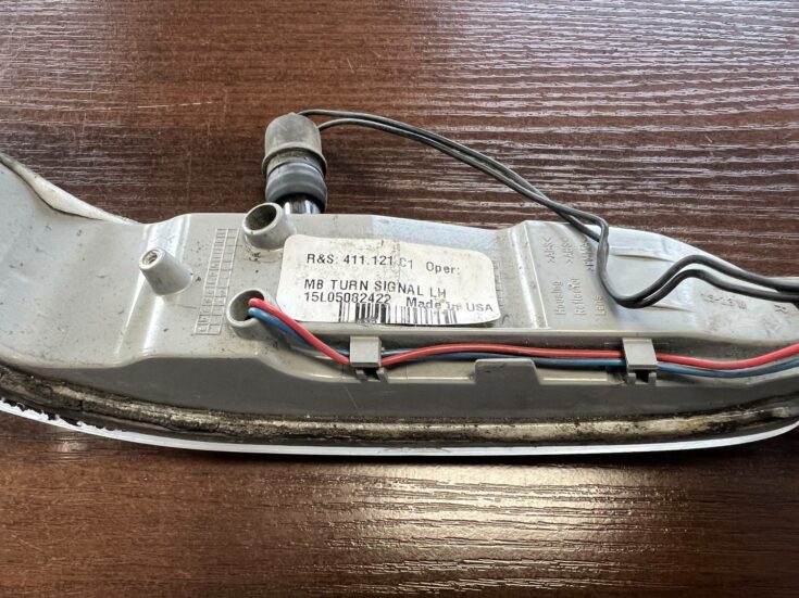 Ārējā spoguļa pagrieziena lukturis priekš MERCEDES BENZ ML320 2006 SILVER