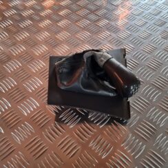 Pārnesumu pārslēgšanas kloķa auduma pārvalks priekš VOLVO V70 2002 ASHGOLD