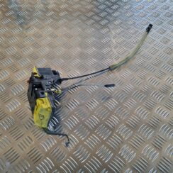 Aizmugurējo labo durvju slēdzene priekš VOLVO V70 2002 ASHGOLD