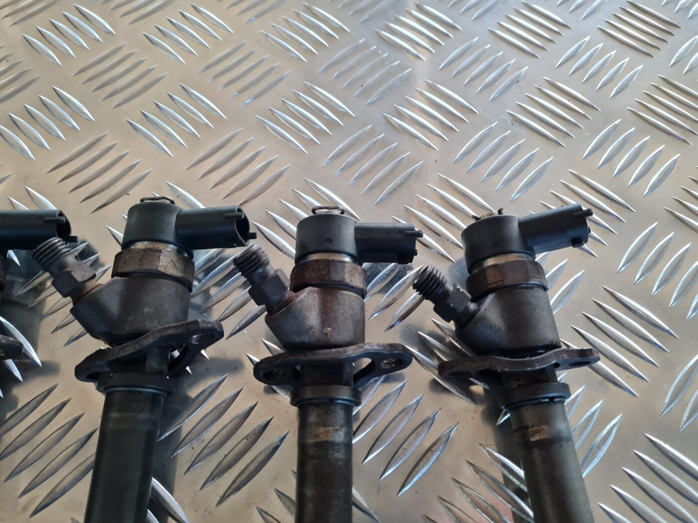 Degvielas smidzinātājs priekš VOLVO V70 2002 ASHGOLD 3 Degvielas smidzinātājs priekš VOLVO V70 2002 ASHGOLD