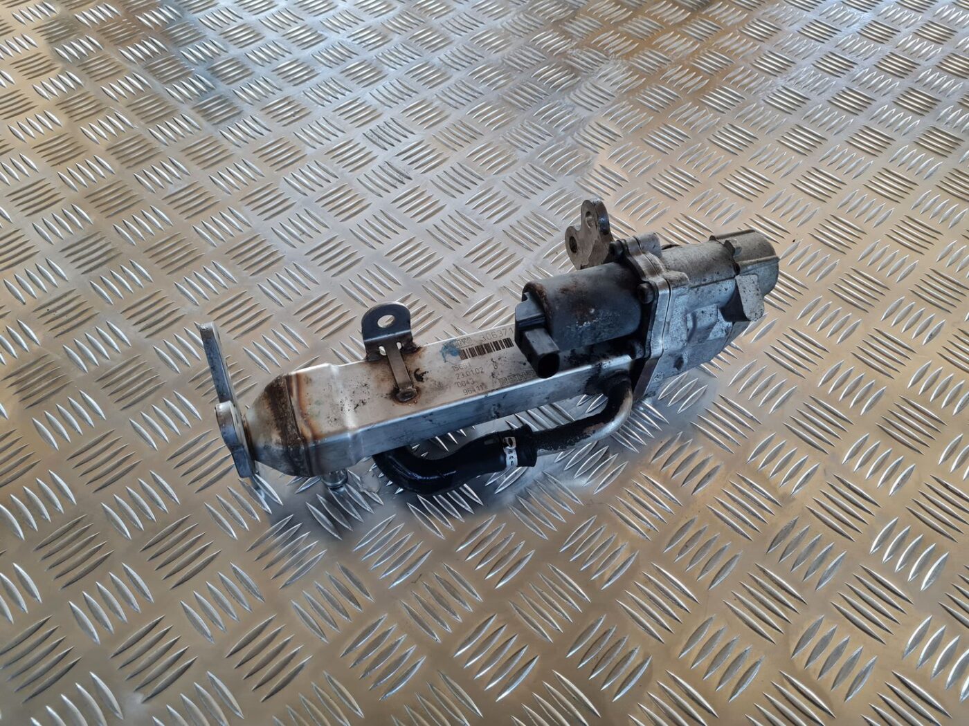 EGR vārsta dzesētājs priekš VOLVO V70 2002 ASHGOLD 4 EGR vārsta dzesētājs priekš VOLVO V70 2002 ASHGOLD