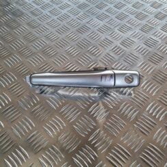 Priekšējāis kreisais durvju rokturis priekš MITSUBISHI LANCER 2006