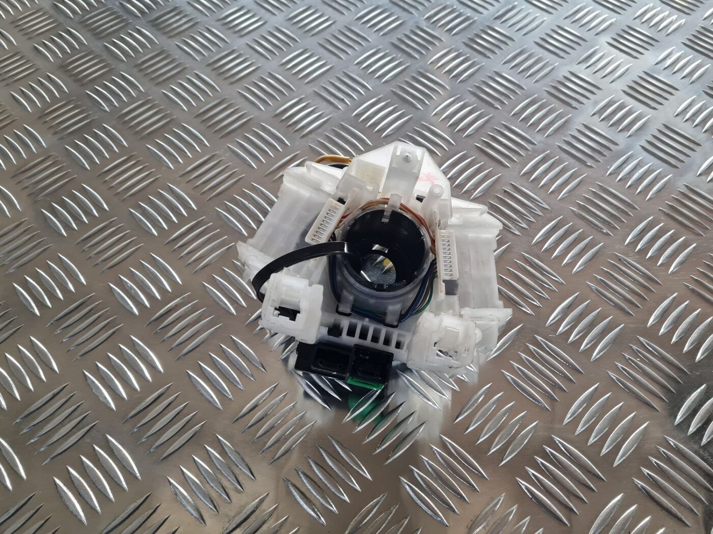 Drošības spilvena slīdgredzens priekš MITSUBISHI LANCER 2006 3 Drošības spilvena slīdgredzens priekš MITSUBISHI LANCER 2006