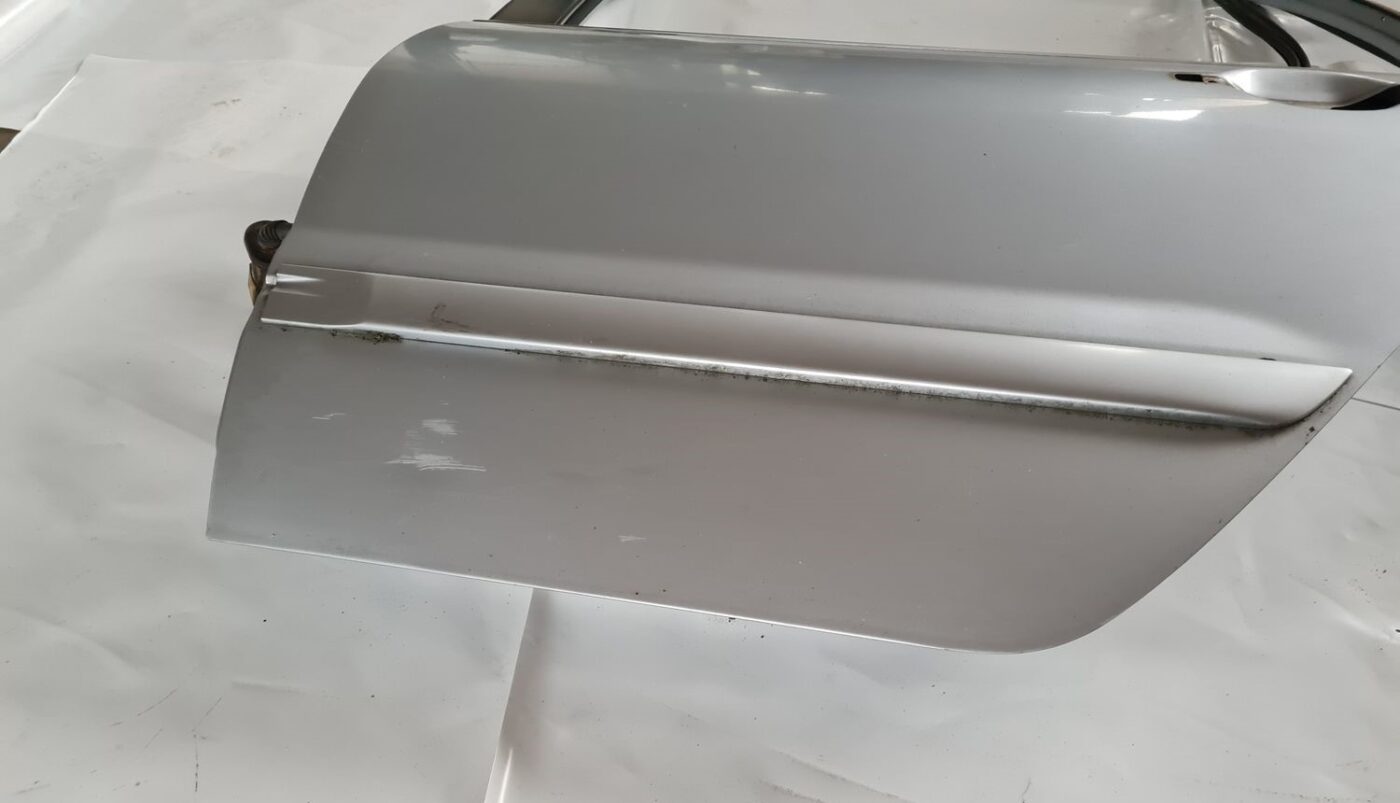 Aizmugurējās kreisās durvis priekš MITSUBISHI LANCER 2006 2 Aizmugurējās kreisās durvis priekš MITSUBISHI LANCER 2006